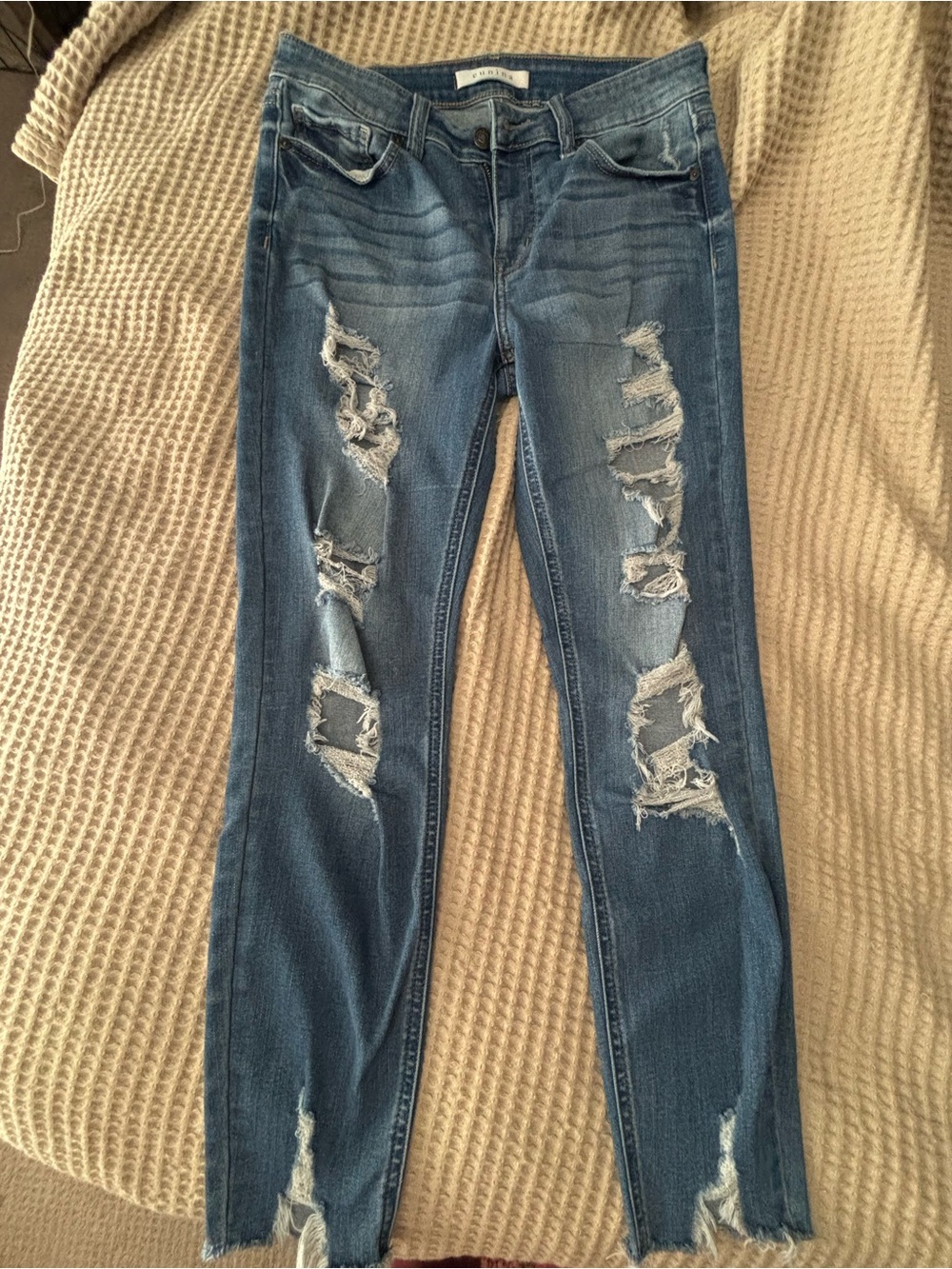 Distressed Eunina Women’s Skinny Jeans